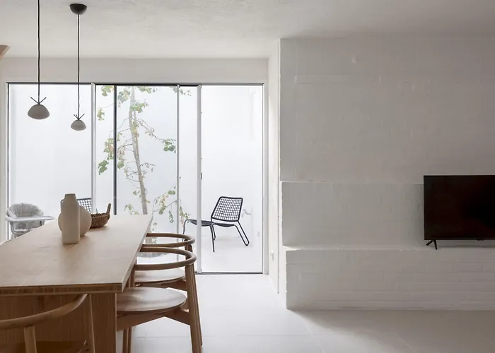 Architectural Gem In Santa Catarina Appartement *