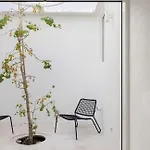 Architectural Gem In Santa Catarina アパート リスボン